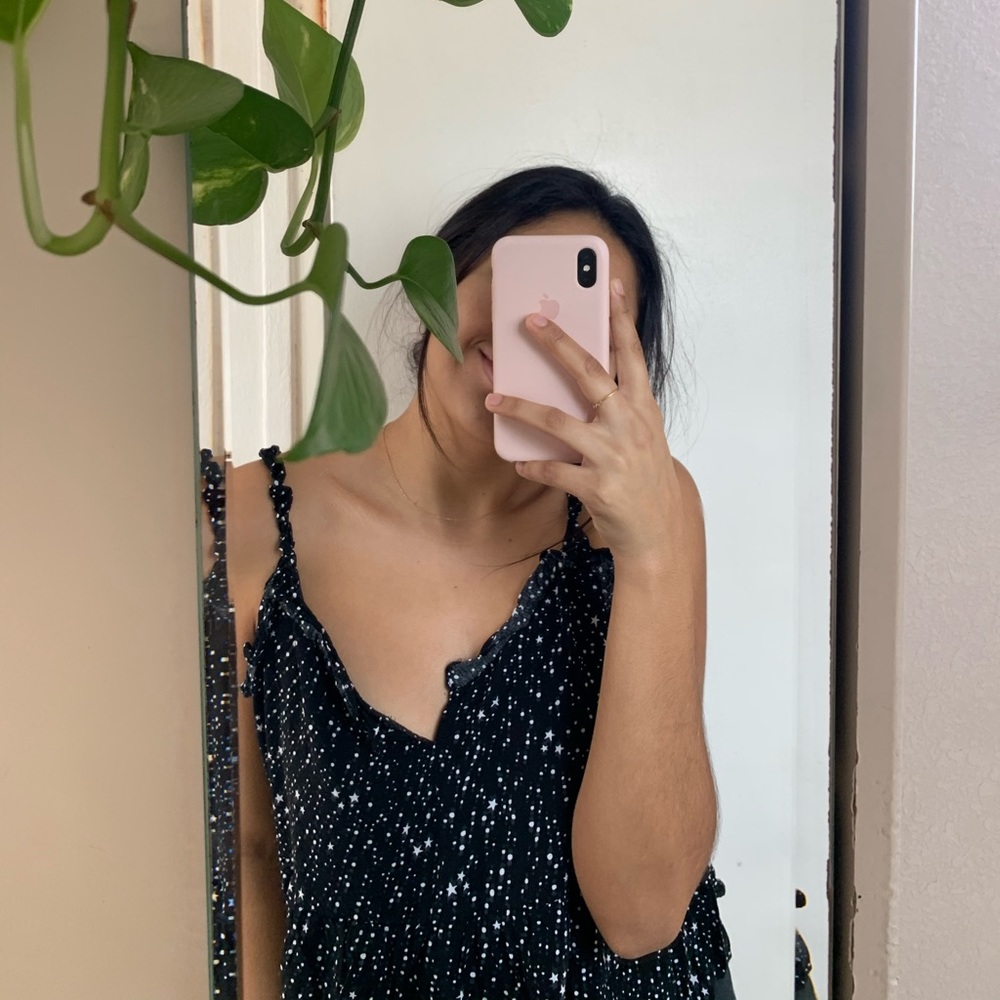 Flowy star top